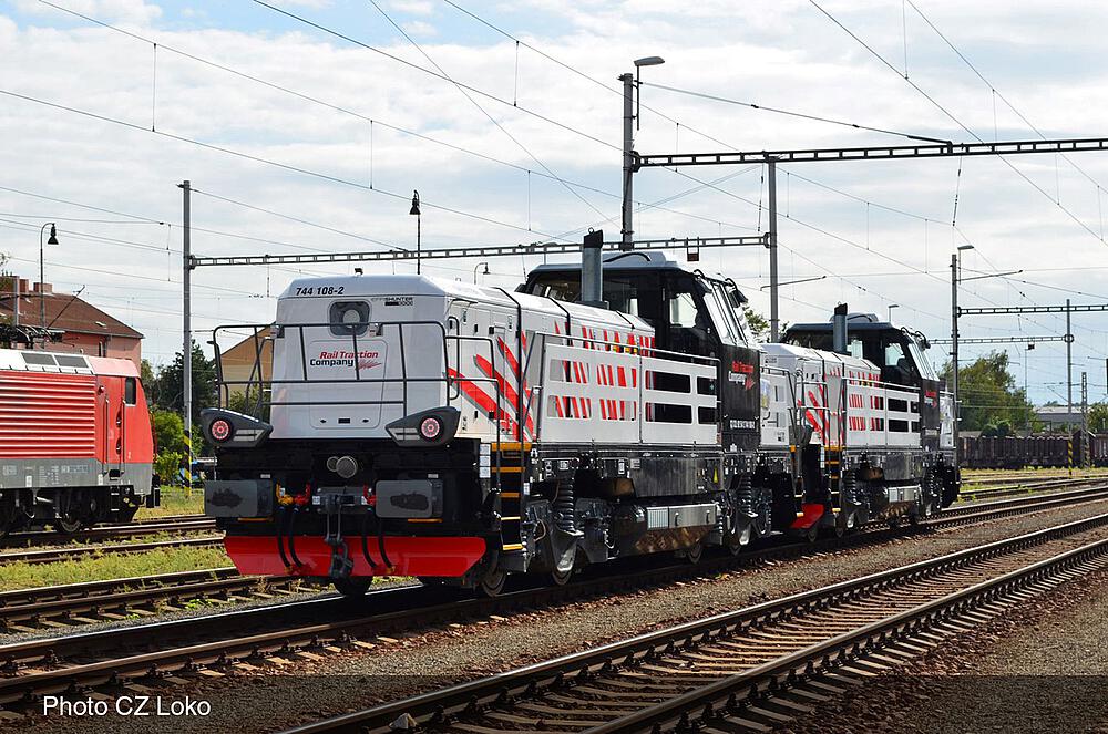 RIVAROSSI HR2898S  1/87   Rail Traction Company, locomotive diesel EffiShunter 1000, noir/blanc 