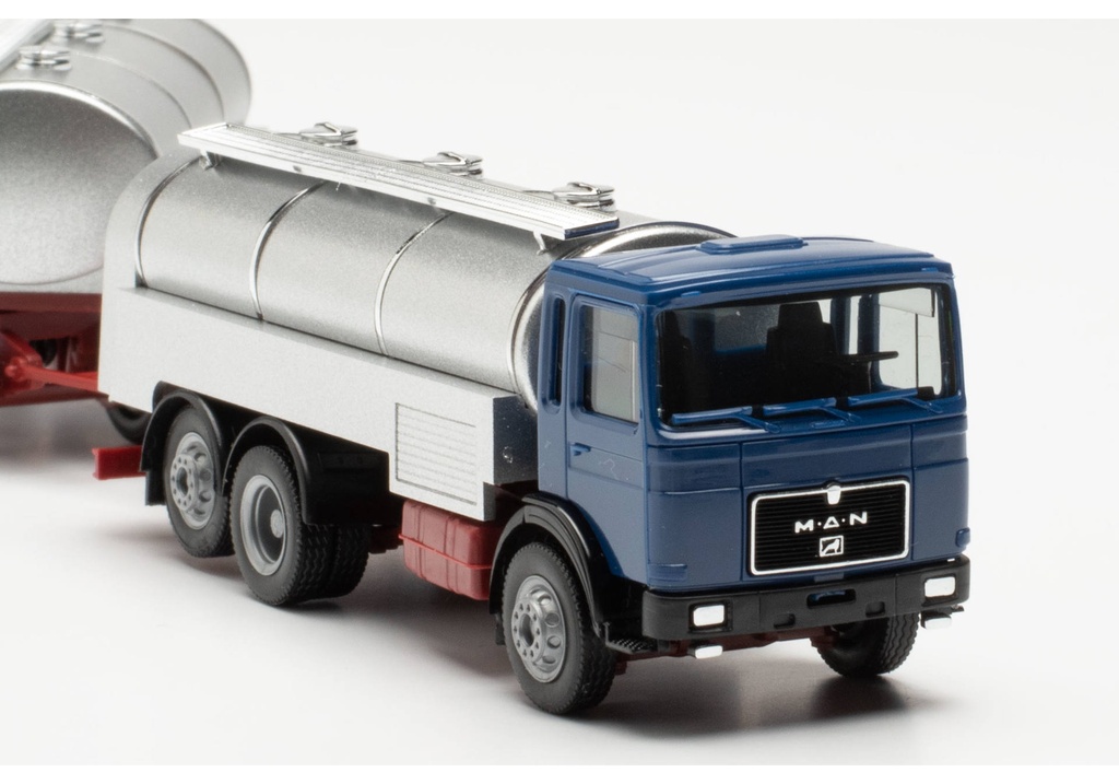 HO MAN F8 Camion avec remorque citerne de lait Herpa 317238