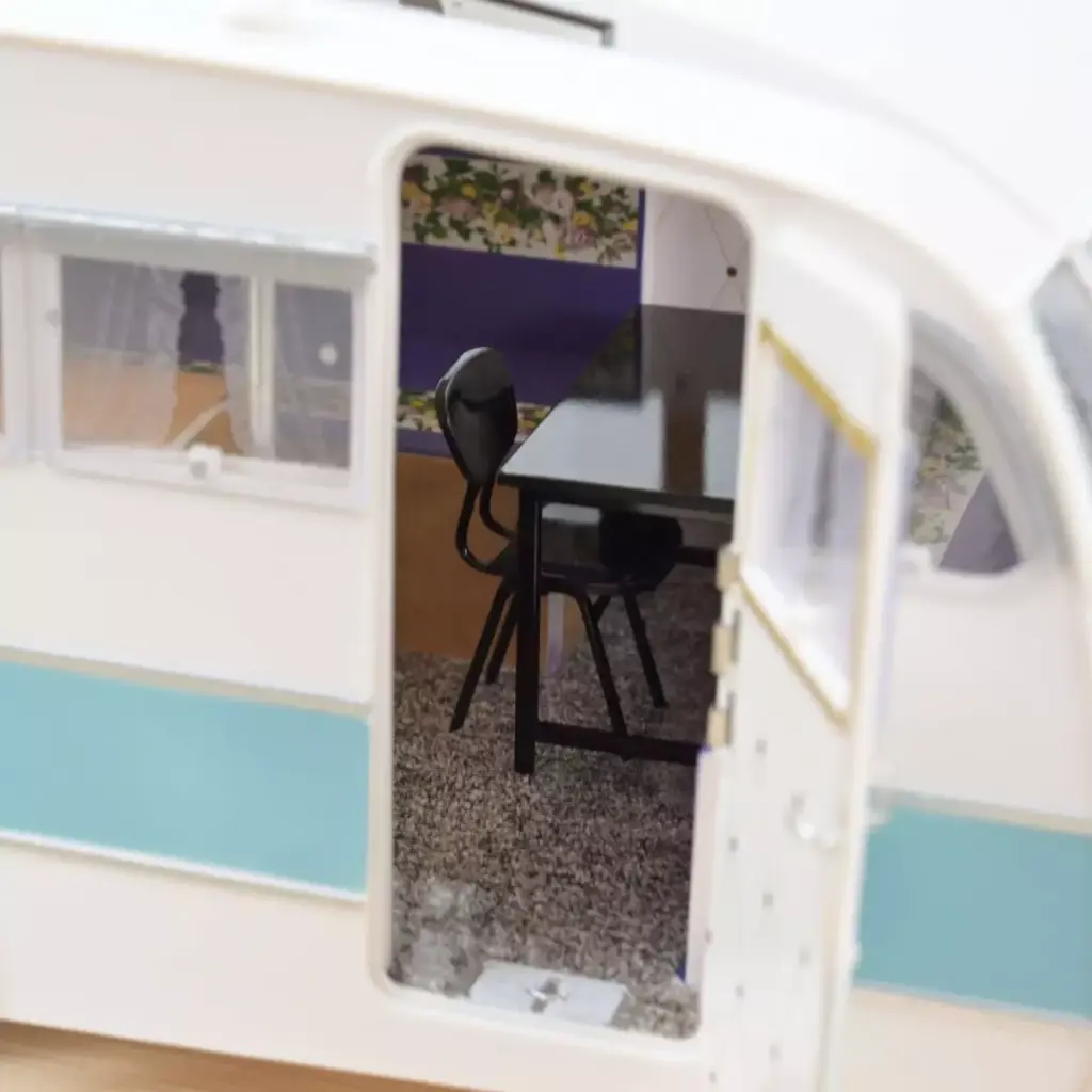 citroen-ds-19-1959-nuage-bleu-et-violet-caravane-henon-1-18 (4).webp