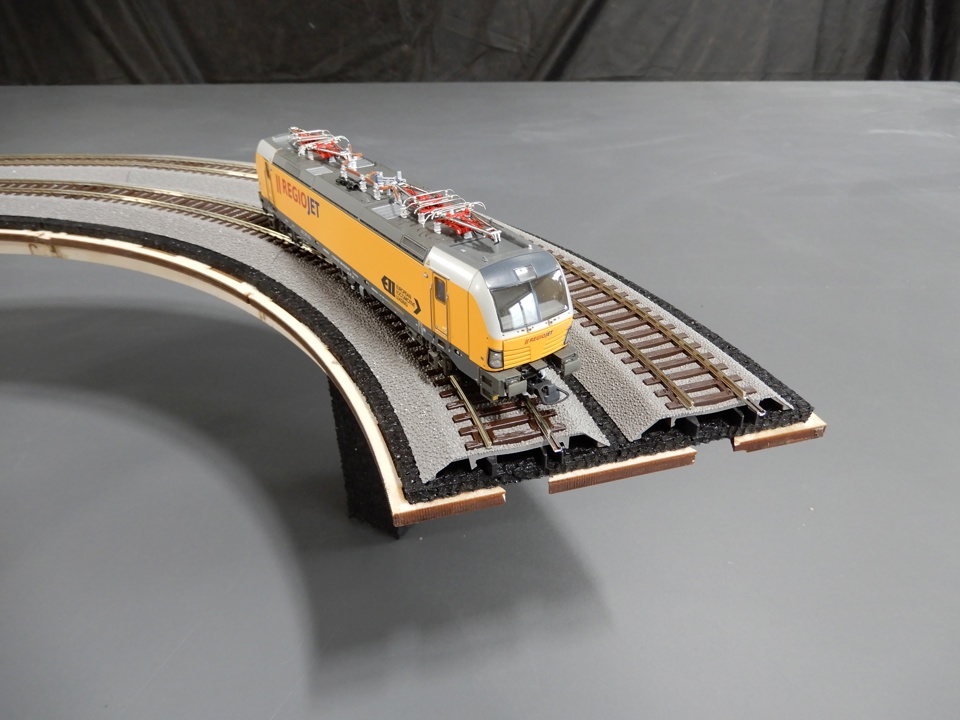 Sous-couche de voie Ra419,6/481,2x5mm,2k. 12 pièces HCT9663DB I-Track France 