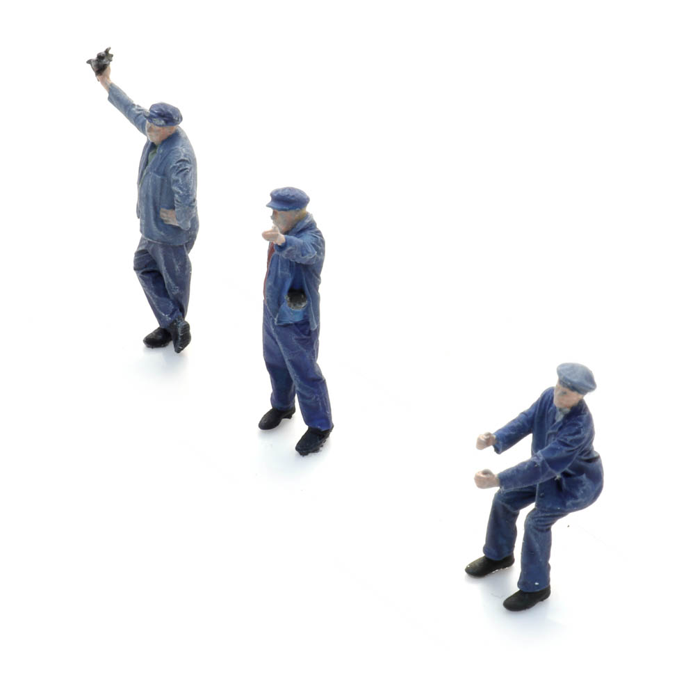 SNCF personnel chargeant du charbon (3x) ready 1:87 ARTITEC 5870069