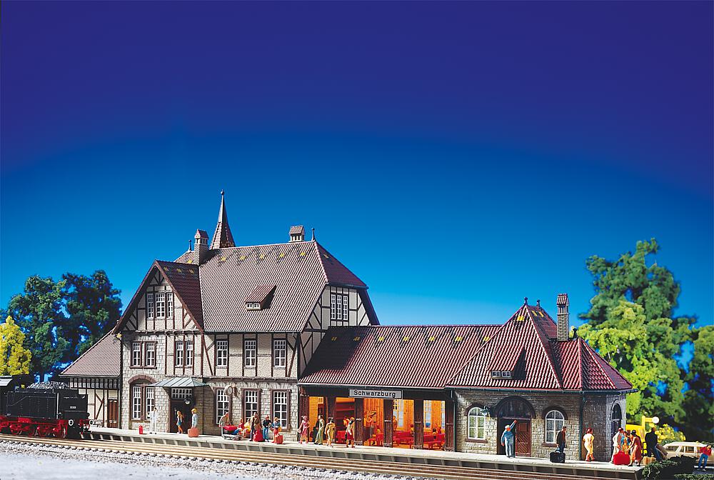 Faller 110116   H0  Gare de Schwarzburg 550 x 185 x 230 mm