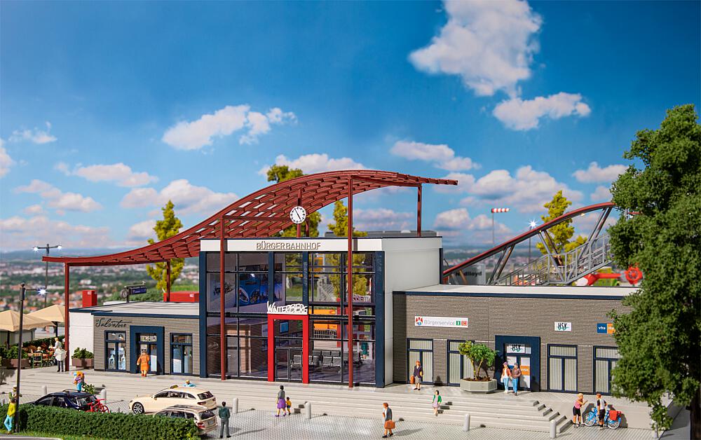 Faller 110128   H0  Gare de voyageurs Winterberg 510 x 195 x 155 mm