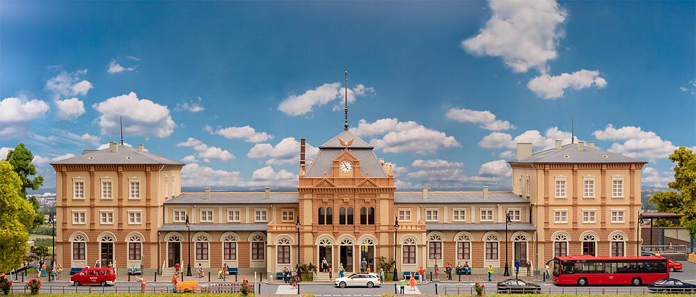 Faller 110132   H0  Gare de principale Neustadt/Weinstr. 900 x 284 x 280 mm