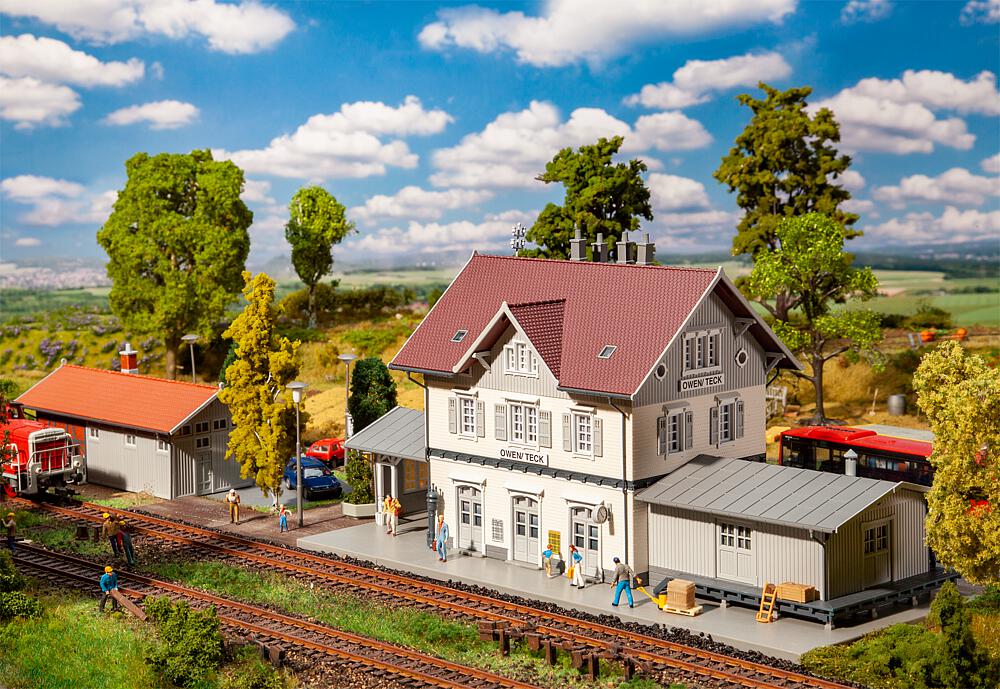 Faller 110145   H0  Gare de Owen 308 x 140 x 142 mm, 151 x 77 x 75 mm