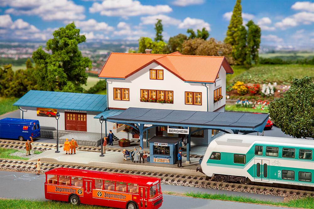 Faller 120106   H0  Quai 295 x 72 x 64 mm
