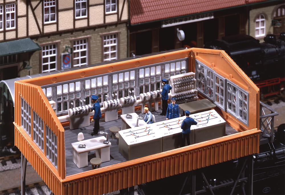 Faller 120118   H0  Aménagement intérieur de poste d’aiguillage 