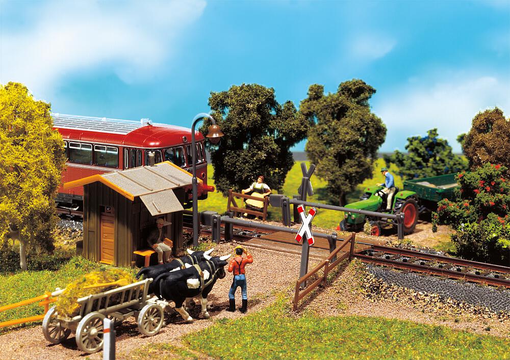 Faller 120170   H0  Passage à niveau 130 x 120 x 50 mm