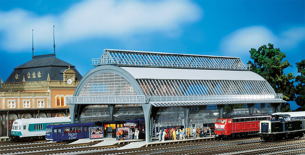 Faller 120199   H0  Halle de gare 564 x 270 x 195 mm
