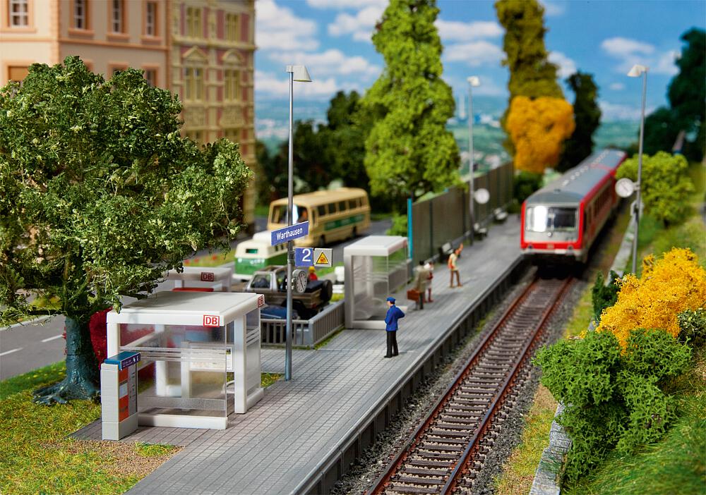 Faller 120240   H0  Petite maison d'attente avec accessoires 34 x 34 x 32 mm, 34 x 18 x 32 mm