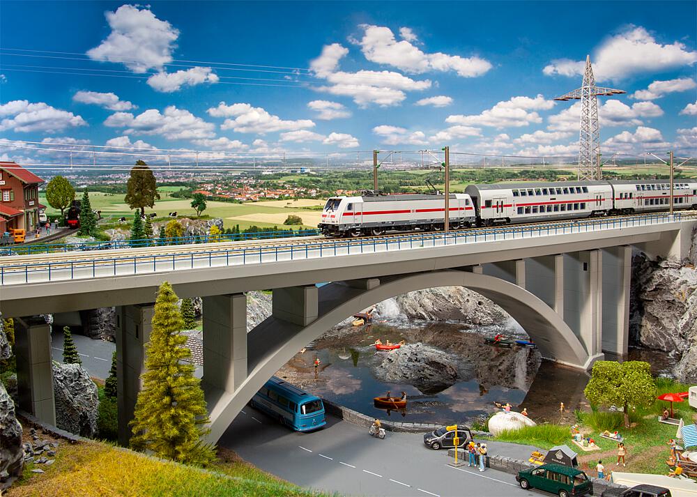 Faller 120505   H0  Pont en arc moderne 1015 x 137 x 217 mm