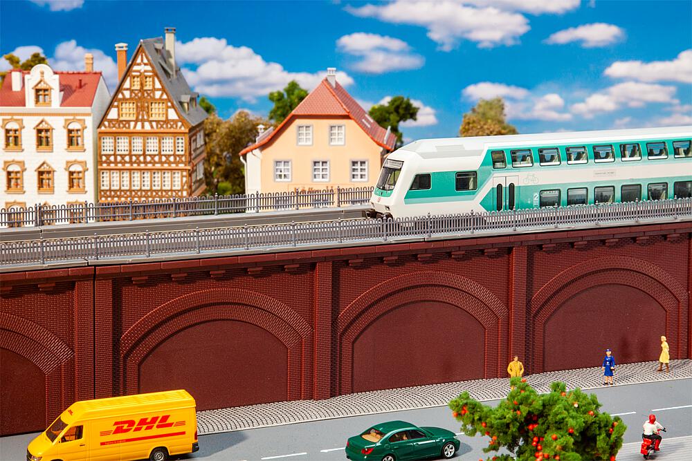 Faller 120573   H0  Arcades avec plate-forme 358 x 128 x 97 mm