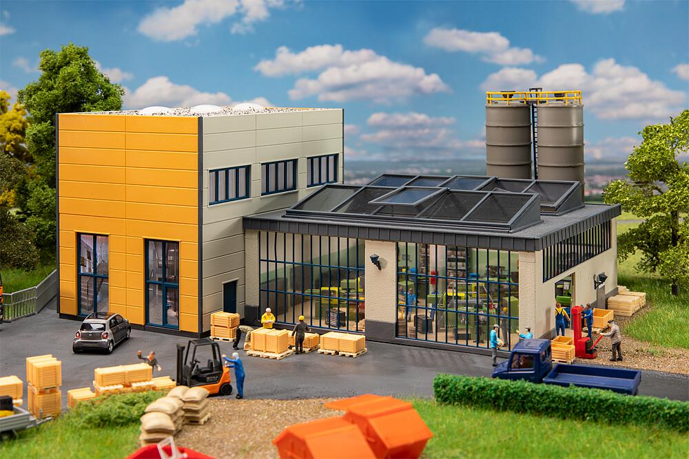 Faller 130143   H0  Entreprise de traitement du plastique 175 x 148 x 78 mm, 94 x 34 x 19 mm, 60 x 42 x 135 mm, 152 x 104 x 125 mm