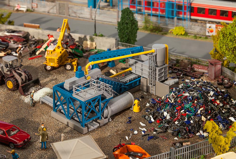 Faller 130186   H0  Broyeur 180 x 150 x 62 mm