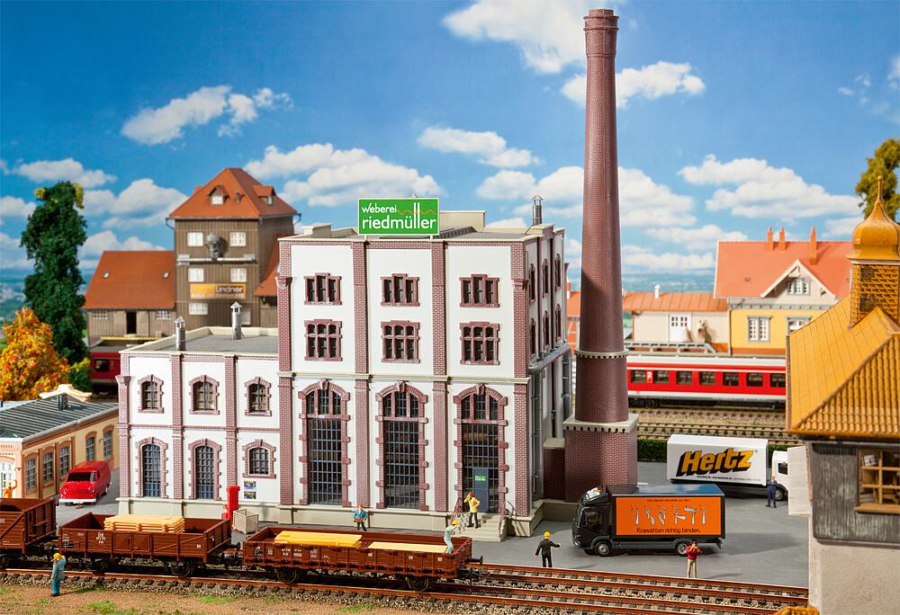 Faller 130187   H0  Usine de tissage Riedmüller 325 x 152 x 314 mm
