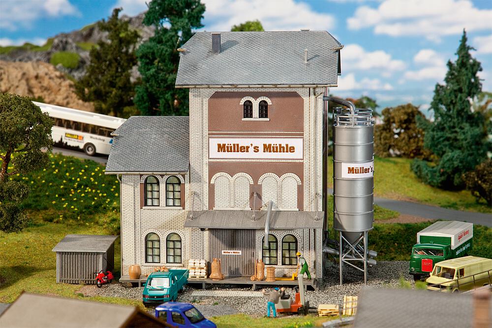 Faller 130228   H0  Moulin industriel 205 x 158 x 190 mm