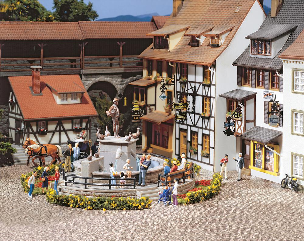 Faller 130232   H0  Fontaine décorative 101 x 100 x 64 mm