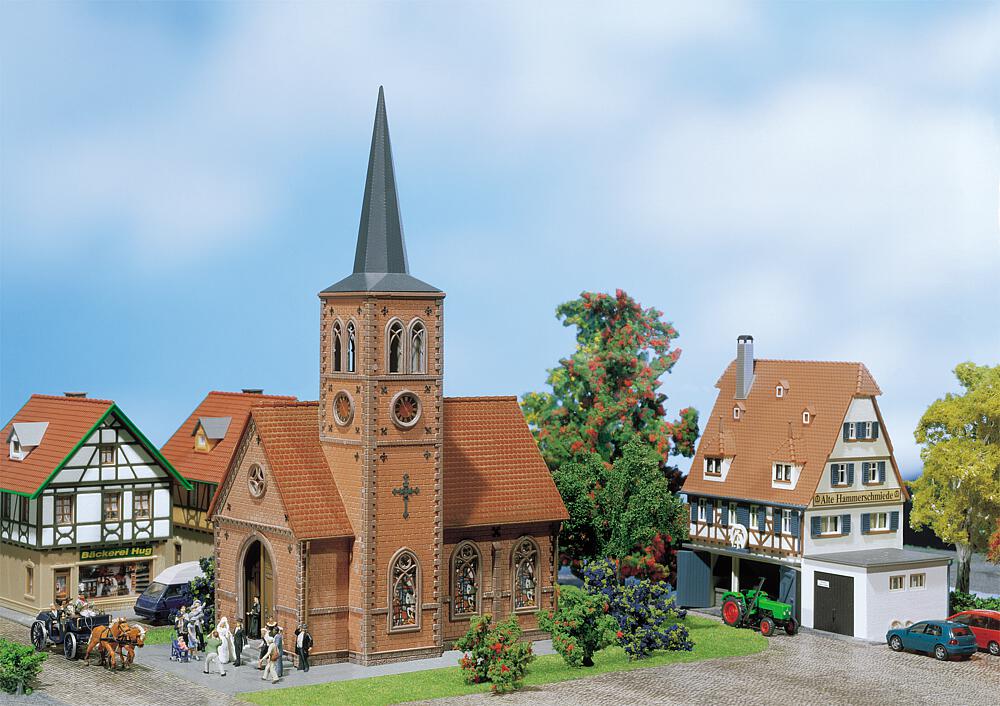 Faller 130239   H0  Église de petite ville 200 x 118 x 270 mm