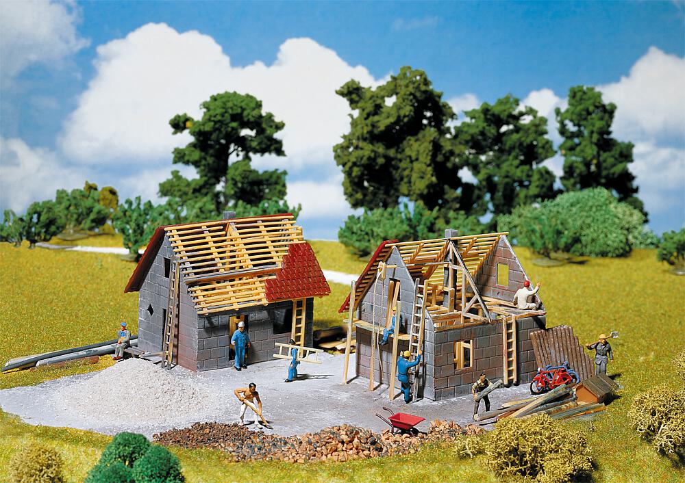 Faller 130246   H0  Maison en construction 80 x 75 x 65 mm