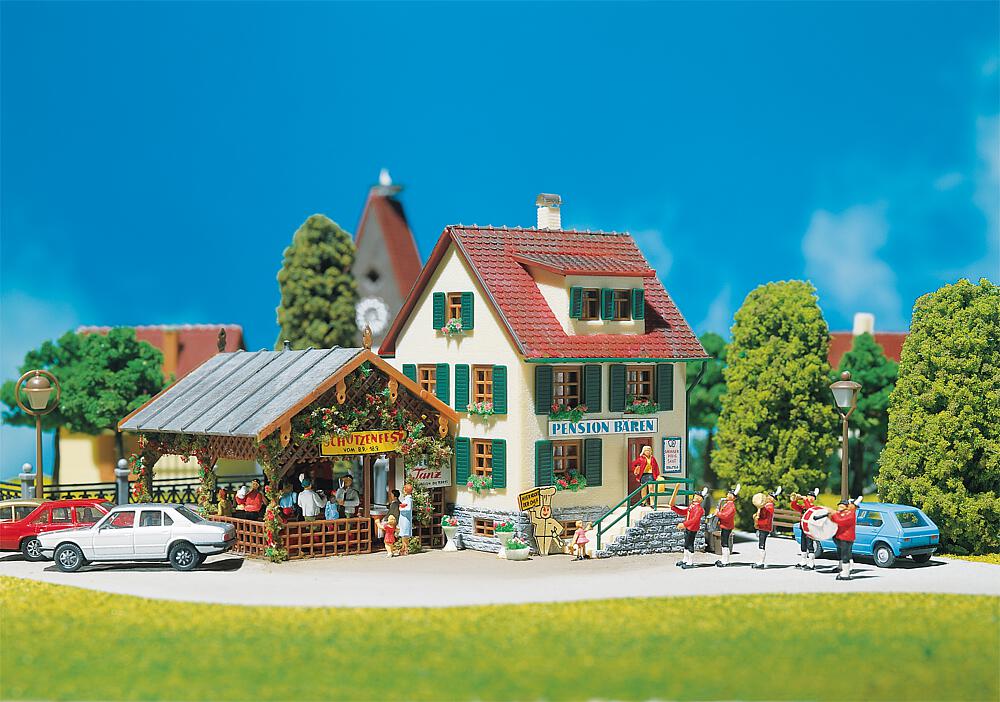 Faller 130269   H0  Auberge de village 145 x 145 x 96 mm