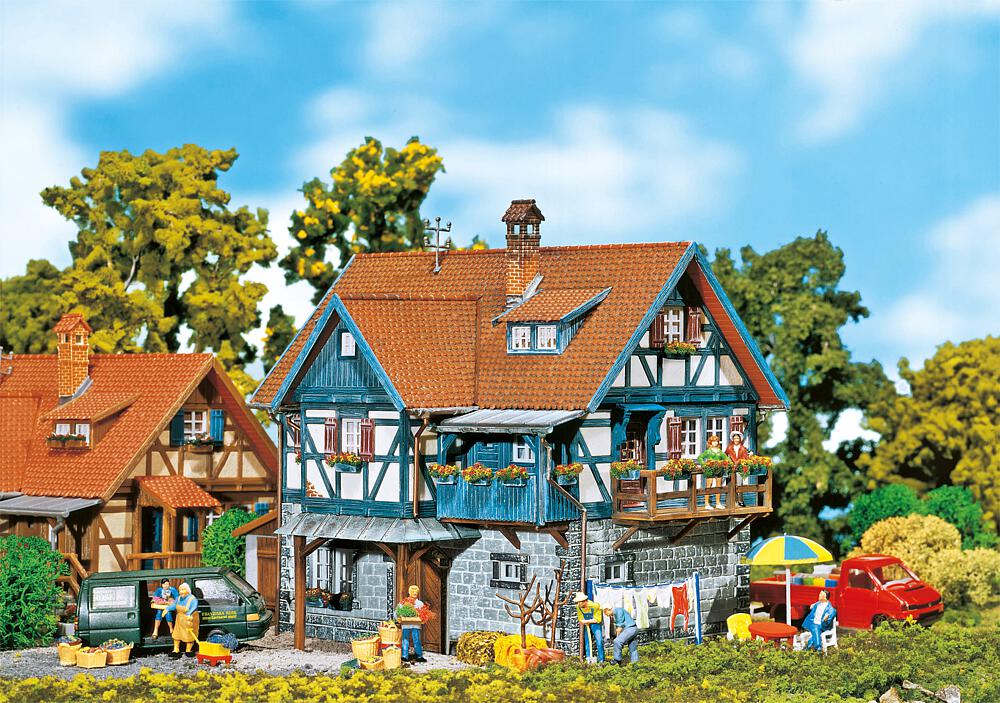 Faller 130275   H0  Maison à pans de bois campagnarde 165 x 102 x 118 mm