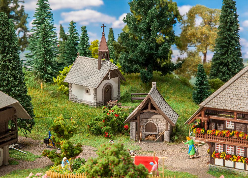 Faller 130571   H0  Chapelle de ferme et Fournil 48 x 46 x 90 mm, 54 x 44 x 50 mm
