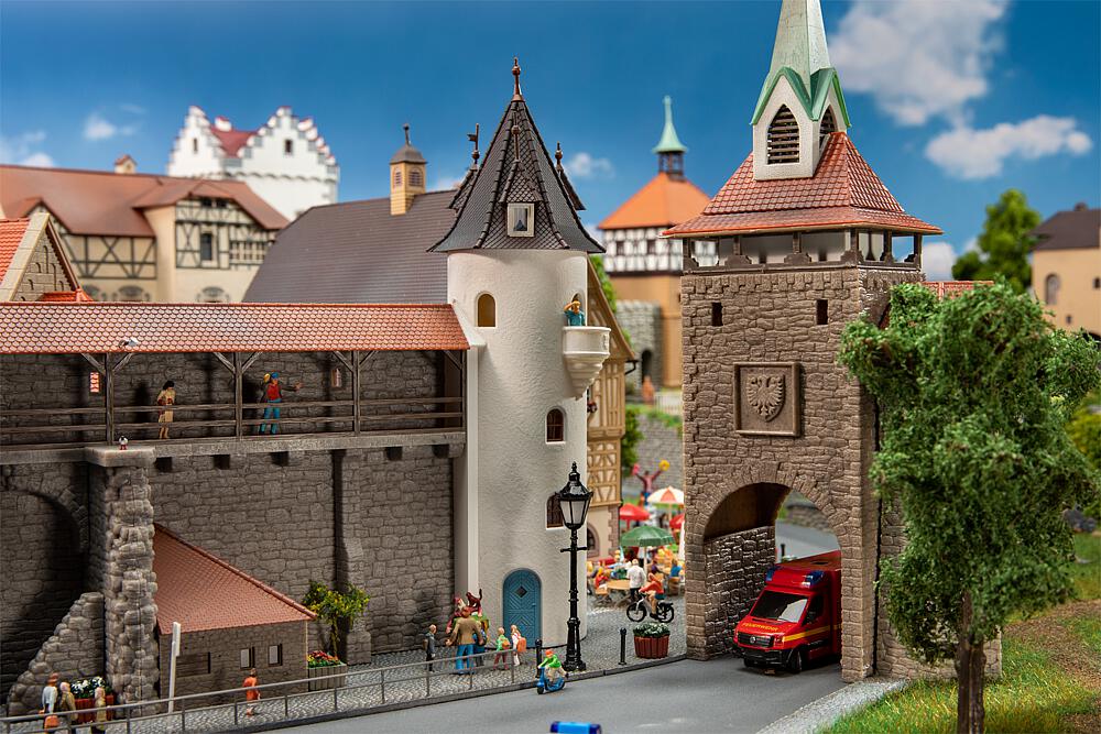 Faller 130826   H0  Petite tour ronde 60 x 60 x 206 mm