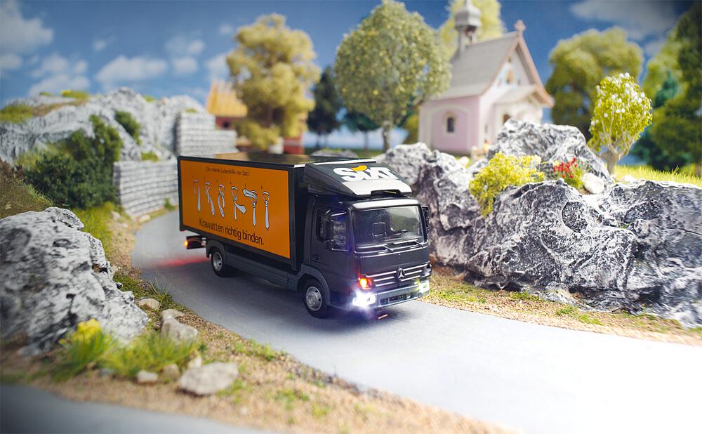 Faller 161303   H0  Car System Digital Camion MB Atego Sixt (HERPA) 