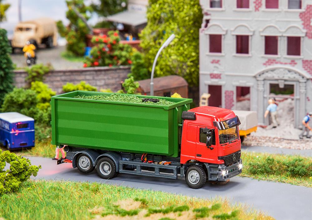 Faller 161313   H0  Car System Digital Camion MB Actros LH’96 Conteneur roulant (HERPA) 