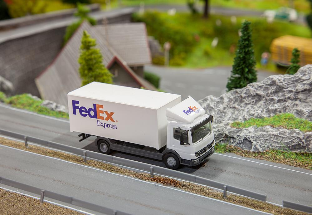 Faller 161592   H0  Camion MB Atego 04 FedEx (HERPA) 