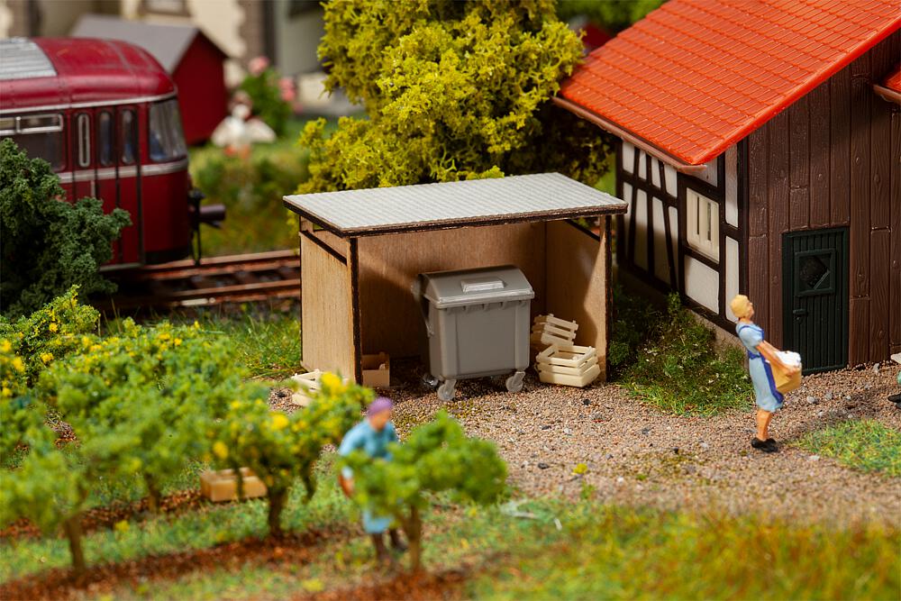 Faller 180300   H0  Abri à poubelles avec conteneur à matériaux recyclables 40 x 25 x 25 mm