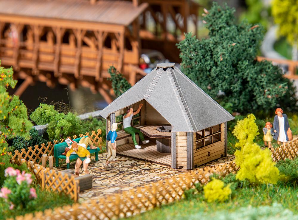 Faller 180311   H0  Cabane à barbecue 49 x 47 x 38 mm