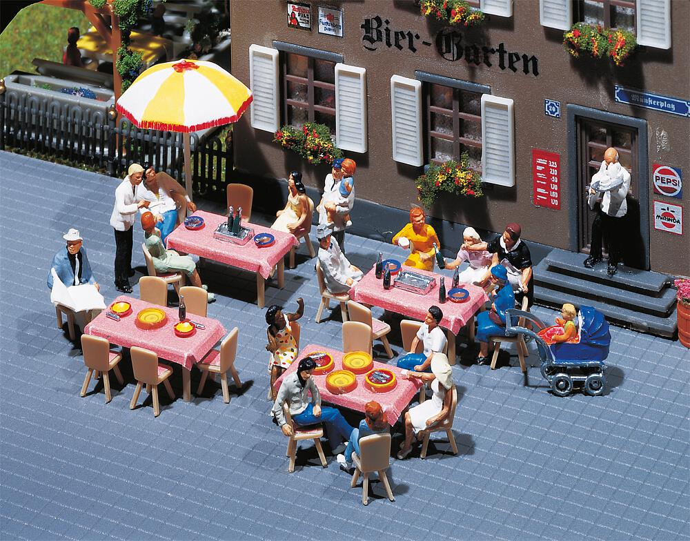 Faller 180442   H0  4 Tables et 24 Chaises 