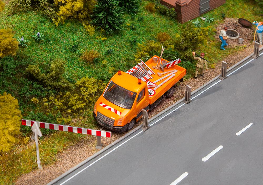 Faller 180930   H0  Jeu de panneaux de chantier 