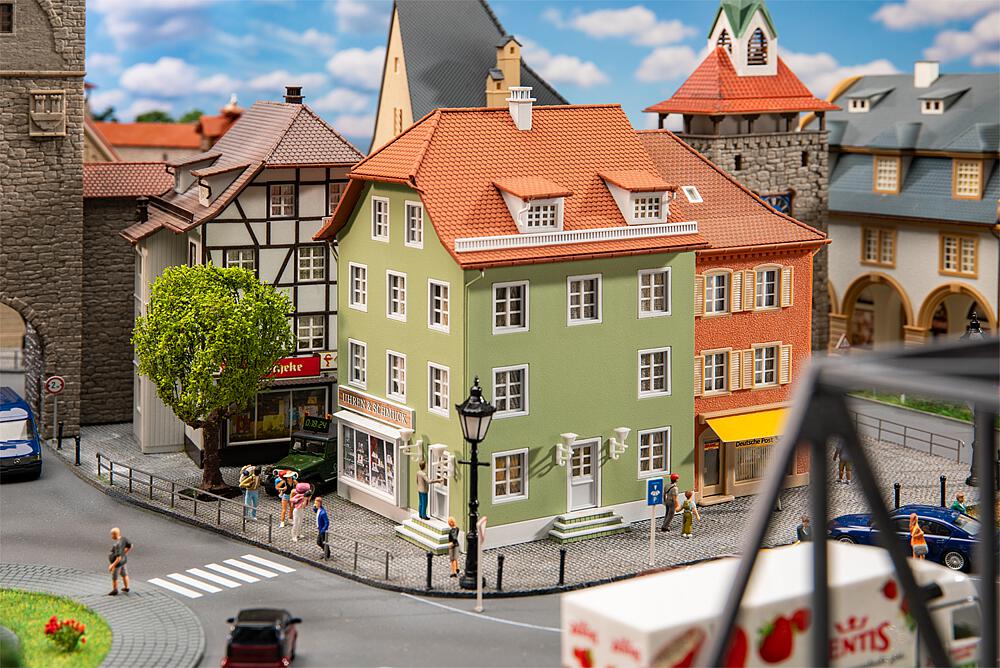 Faller 191791   H0  Maison de ville avec bijoutier 120 x 103 x 158 mm