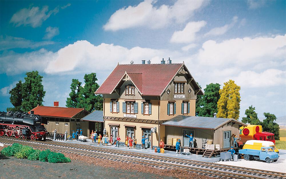 Faller 212107   N  Gare de Güglingen 165 x 78 x 78 mm, 73 x 30 x 35 mm