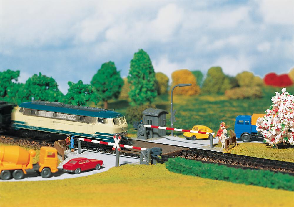 Faller 222173   N  Passage à niveau gardé 143 x 98 x 42 mm