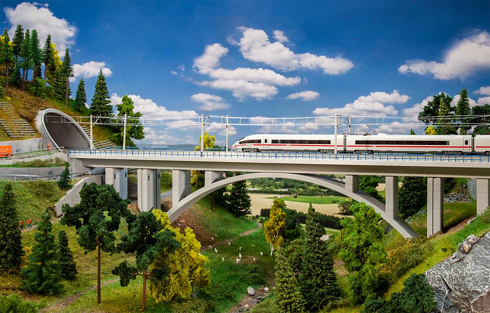 Faller 222573   N  Pont en arc moderne 662 x 89 x 138 mm, 102 mm