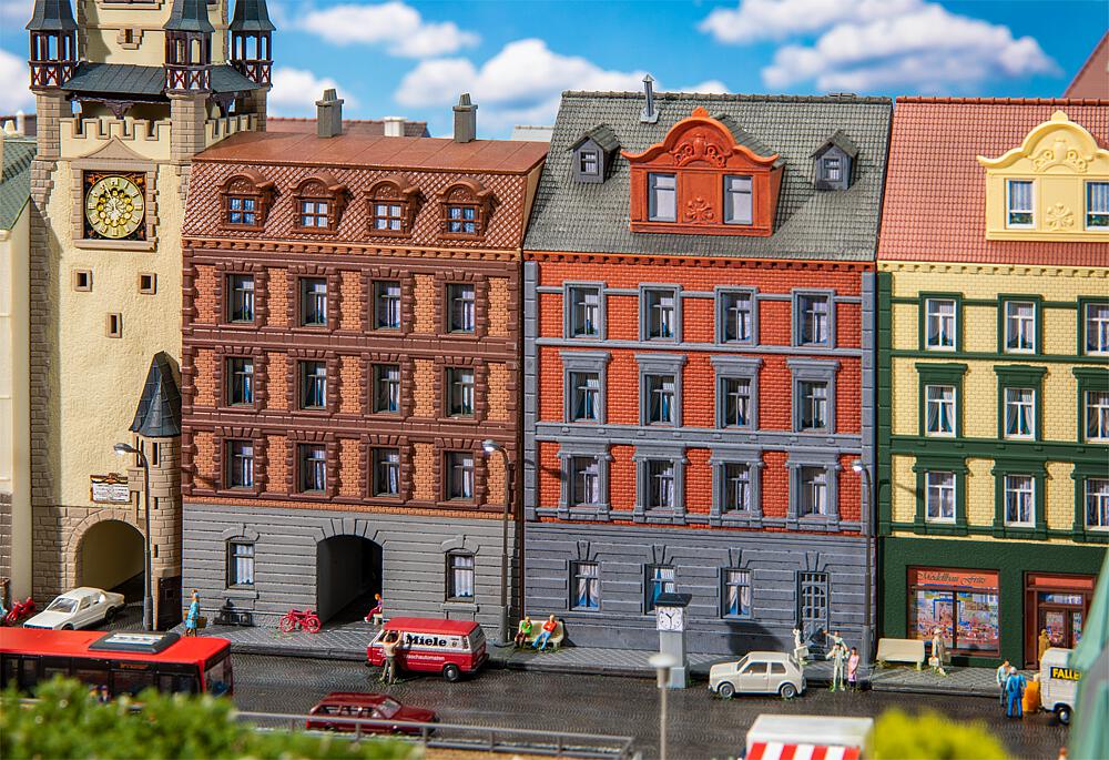 Faller 231712   N  2 Maisons de la vieille ville 92 x 88 x 138 mm, 92 x 96 x 145 mm