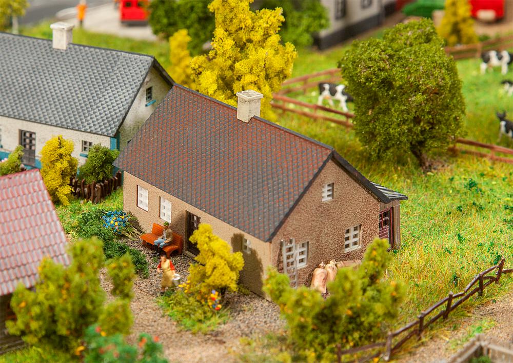 Faller 232347   N  Chaumière Vlieland 81 x 41 x 41 mm