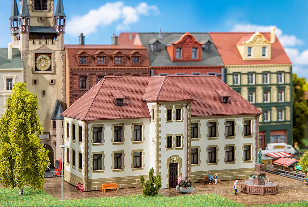 Faller 232381   N  Tribunal d'instance 165 x 82 x 86 mm