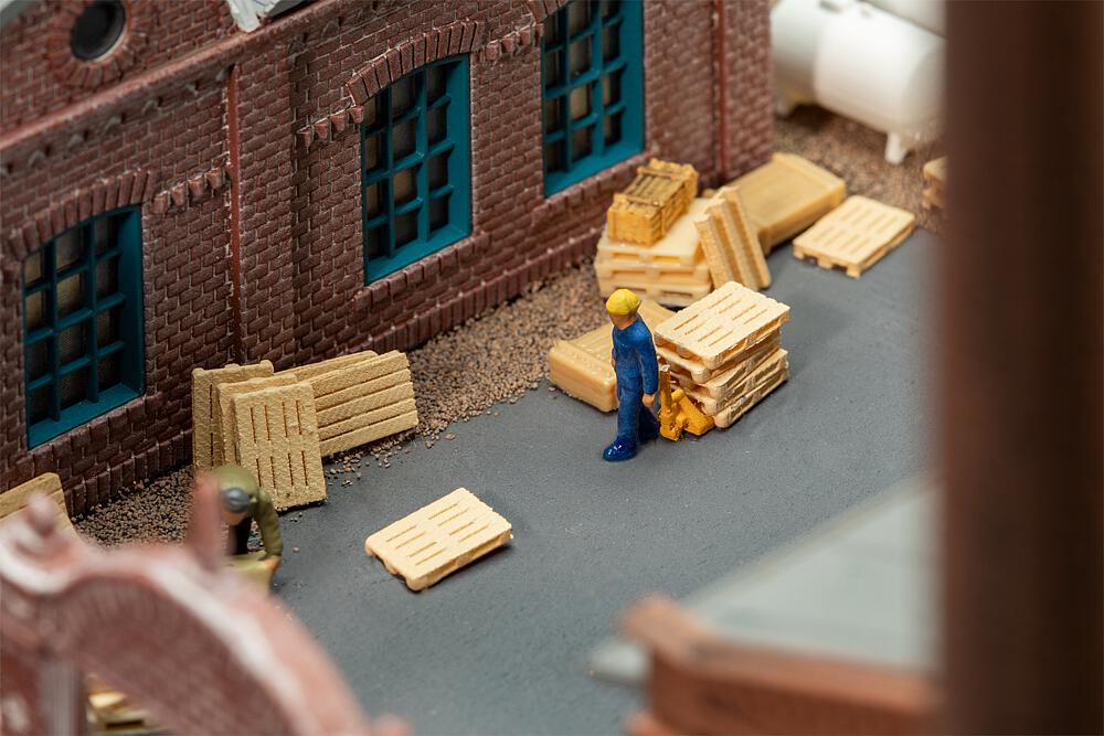 Faller 272920   N  Transpalette avec palettes 