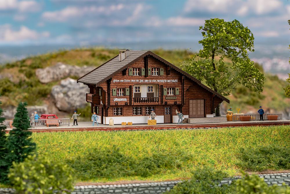 Faller 282702   Z  Gare de Langwies 85 x 46 x 47 mm