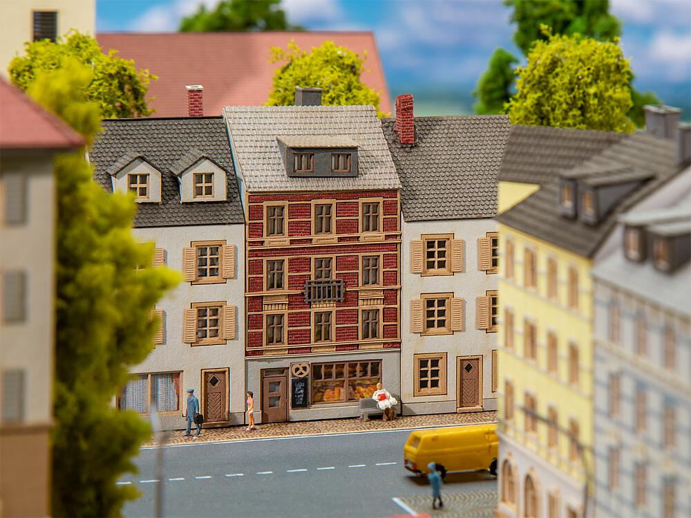 Faller 282792   Z  Maison de ville avec boulangerie 31,5 x 42 x 65 mm