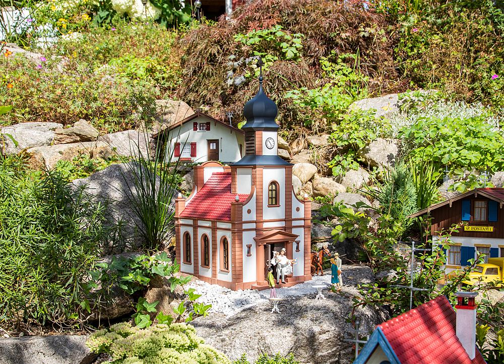 POLA 331075   G  Église 330 x 225 x 570 mm