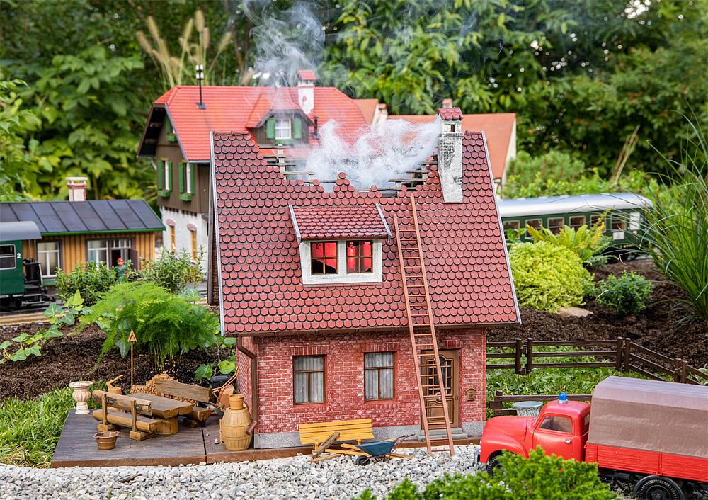 POLA 331091   G  Maison en briques en feu 335 x 295 x 350 mm