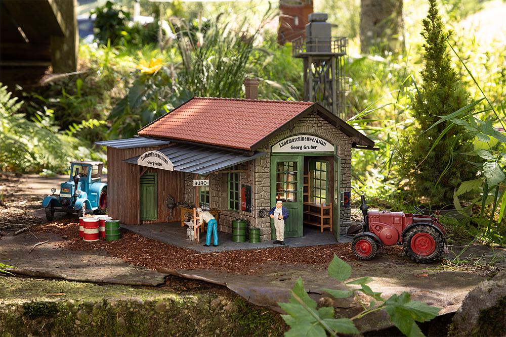 POLA 331144   G  Atelier de machines agricoles 498 x 385 x 300 mm