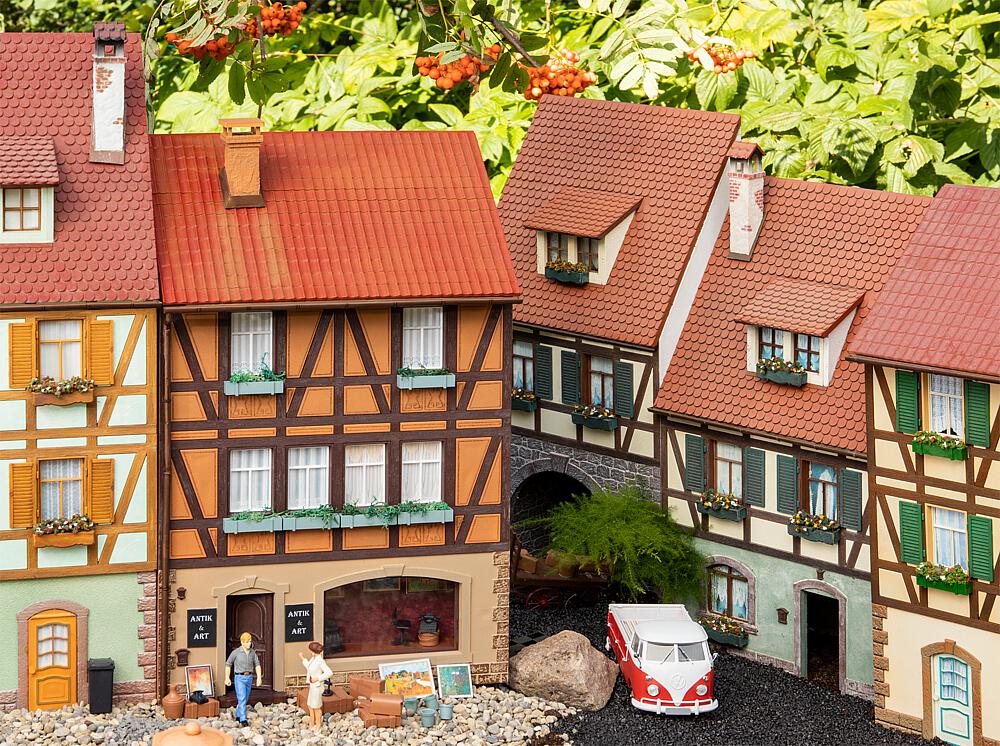 [POLA 331769  ] POLA 331769   G  Maison à colombages avec vitrine, Maquette en relief 300 x 160 x 500 mm