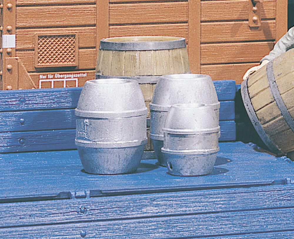 POLA 333202   G  4 Tonneaux de bière 