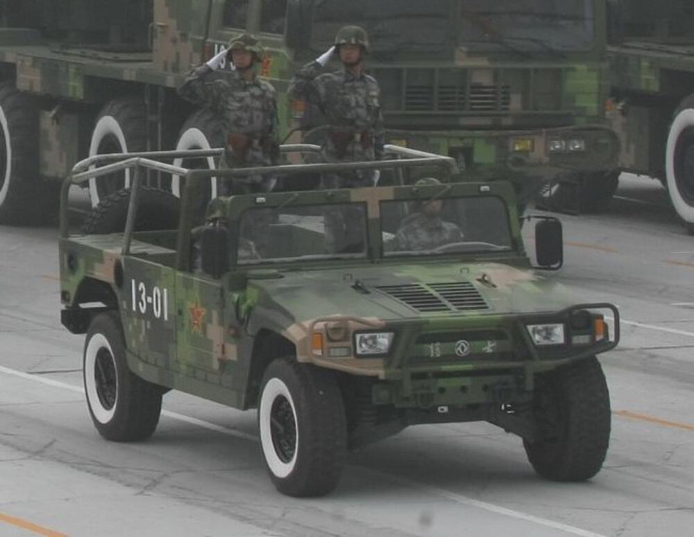 HOBBY BOSS 82467  1/35 Dong Feng Meng Shi 1,5 to. Véhicule utilitaire léger militaire 